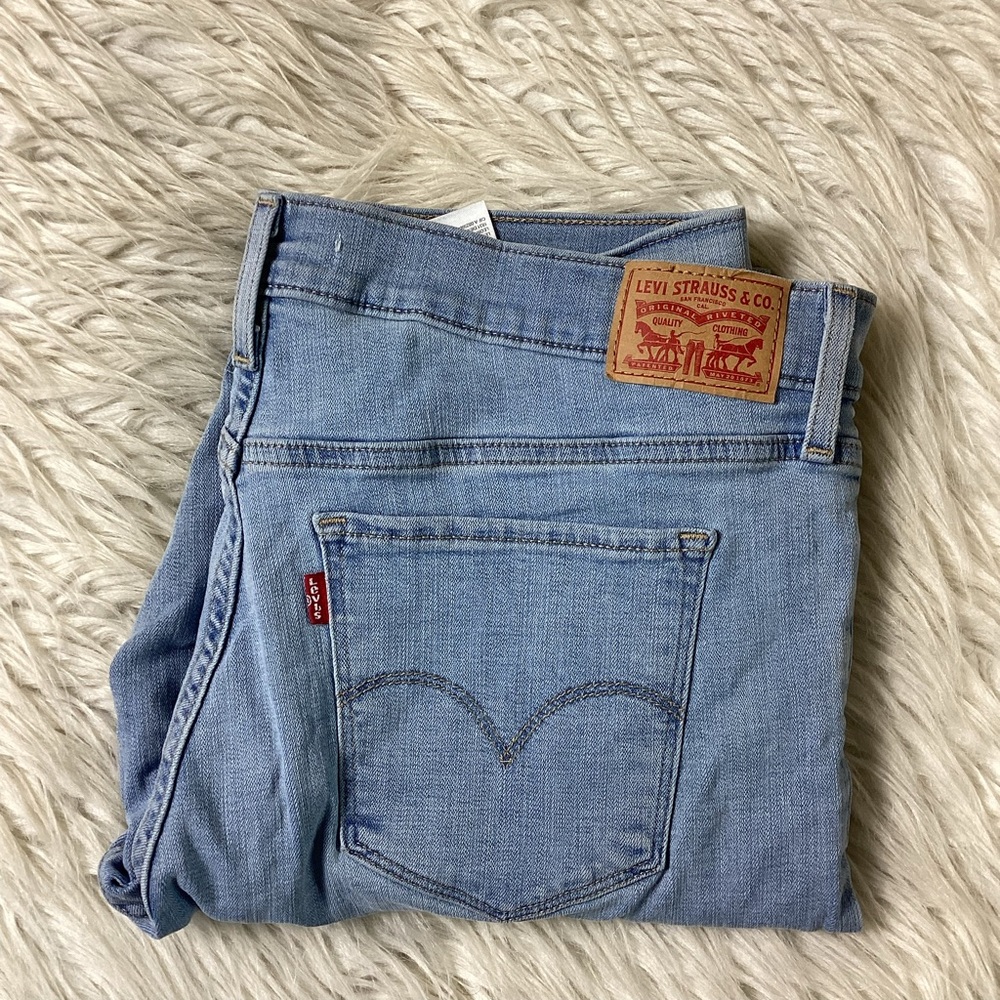 Levi's 311 Shaping Skinny